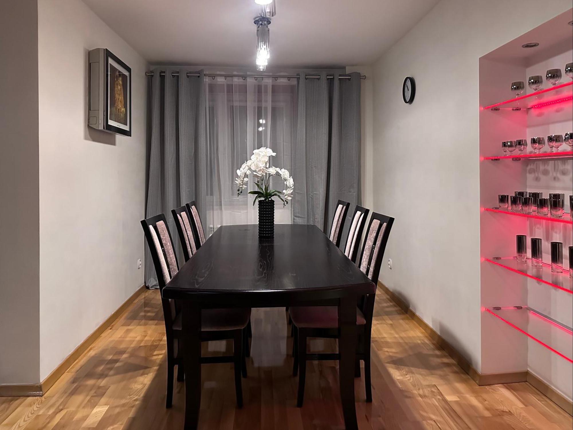 Large, Luxury Condo With Sauna Přemyšl Exteriér fotografie
