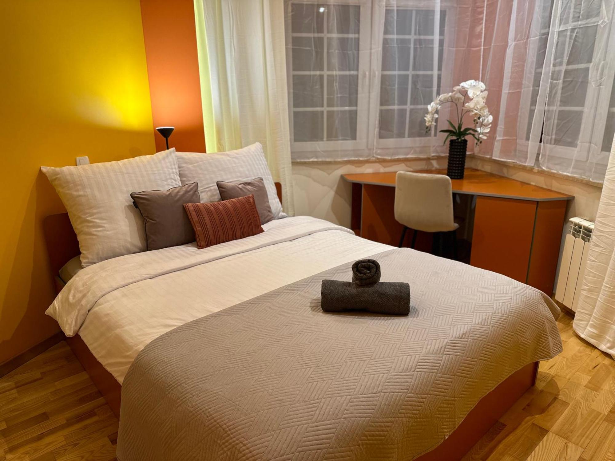 Large, Luxury Condo With Sauna Přemyšl Exteriér fotografie